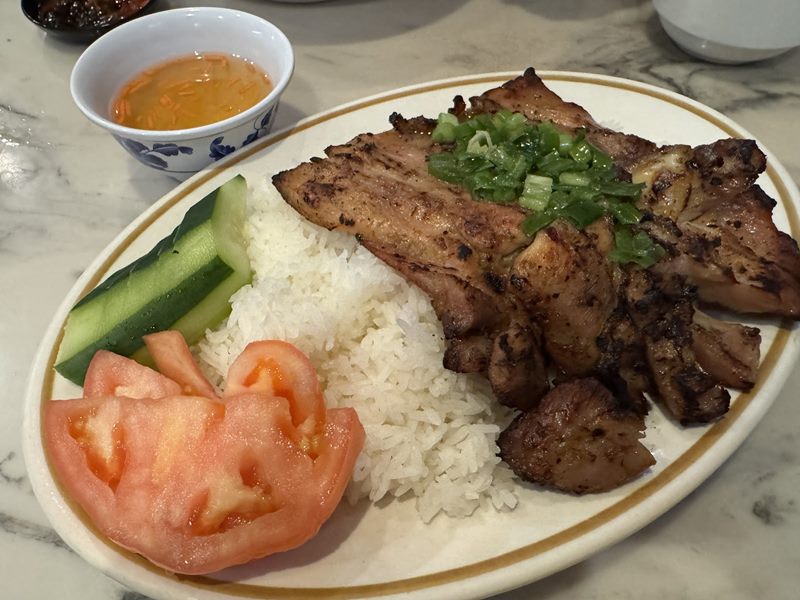 Mott Street Phở Bằng food